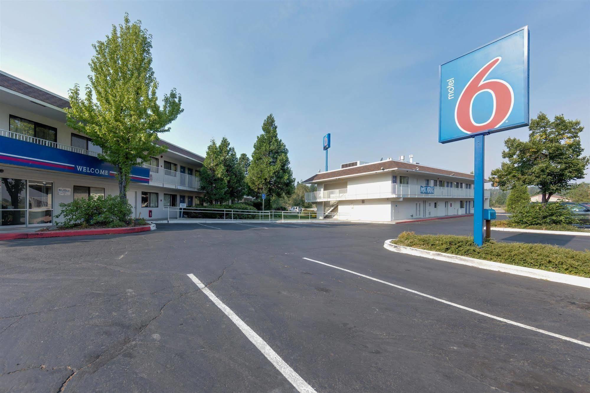 Motel 6 Weed - Mount Shasta Exterior foto