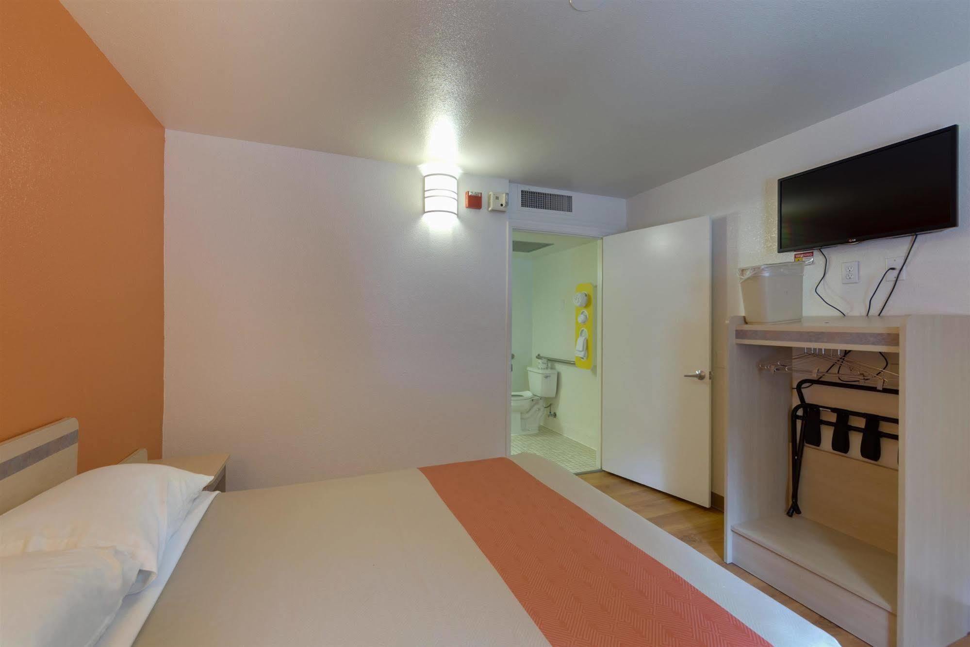 Motel 6 Weed - Mount Shasta Exterior foto